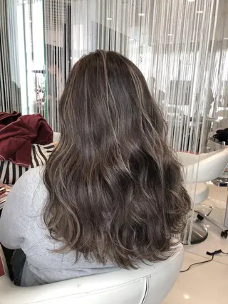 ミディアム カラー ヘアアレンジ 大塚 貴之のヘアスタイル