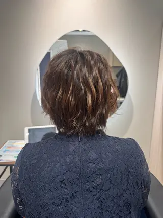 ショート NAVY 橋本心 縮毛矯正のヘアスタイル