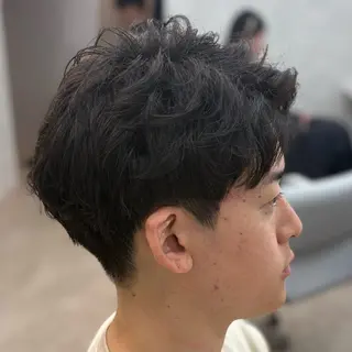 パーマ メンズ フェザーパーマ🦋 毛流れ🖤ayaneのヘアスタイル