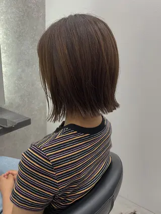 ミディアム 新村 華奈絵のヘアスタイル