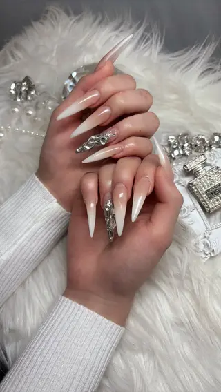 ネイル MADIA EMIのネイルデザイン