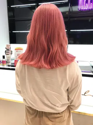 ロング カラー 相川 愛実のヘアスタイル