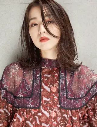 ミディアム Lino by hoNuaのヘアスタイル