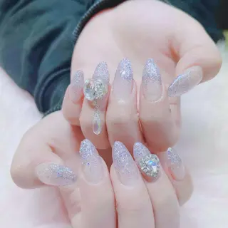 ネイル MoonNail ユリ🌸のネイルデザイン
