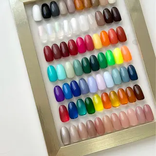 ネイル 池袋Uni nail 上品シンプルデザインのネイルデザイン