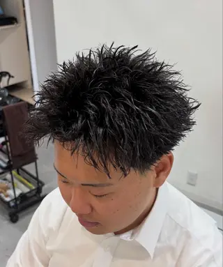 ショート パーマ メンズ 深澤 知樹のヘアスタイル