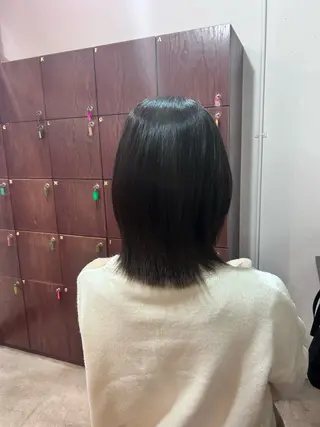 ミディアム 津田 花望のヘアスタイル