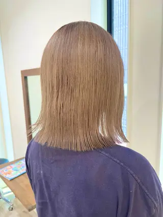 ミディアム カラー ambellir 山本伽椰のヘアスタイル