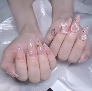 ネイル Mira Nail Studioのネイルデザイン