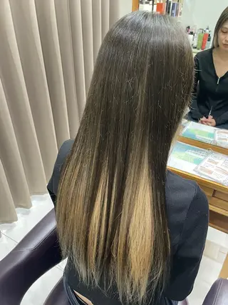 ロング カラー GRANDEUR natsukiのヘアスタイル