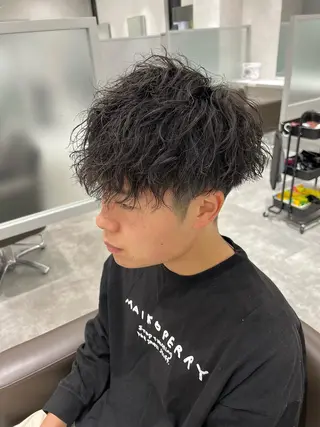 ショート カラー パーマ メンズ 関西センターパート メンズモデル募集のヘアスタイル