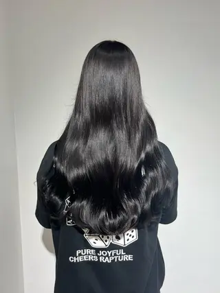 ロング カラー allum SAKURAのヘアスタイル