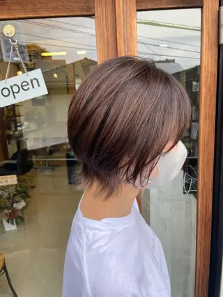 ショート カラー 平田 怜のヘアスタイル