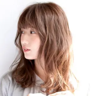 U Kのヘアスタイル