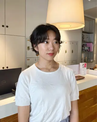 ショート パーマ かわい りほのヘアスタイル