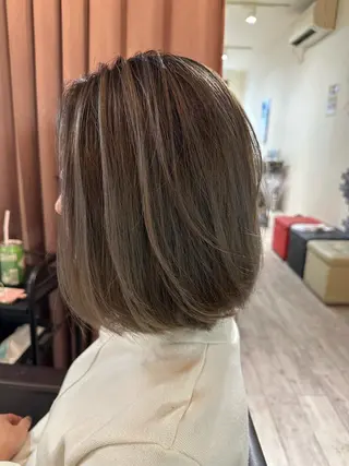 ショート カラー 東心斎橋☆豆柴 🐾倶楽部のヘアスタイル