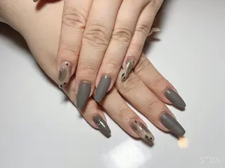 ネイル ネイル脱毛 Reeのネイルデザイン
