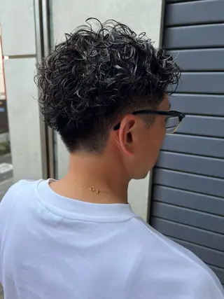 ショート パーマ メンズ IKU顔周りレイヤー /ボブ/透明感カラーのヘアスタイル