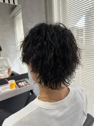 ミディアム パーマ メンズ ユウ🪄 パーマ指名No1のヘアスタイル