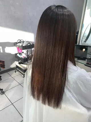 ミディアム アートディレクター 尾内 友美のヘアスタイル