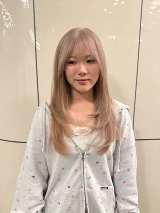 カラー ハイトーンレイヤー 顔まわりSOTAのヘアスタイル