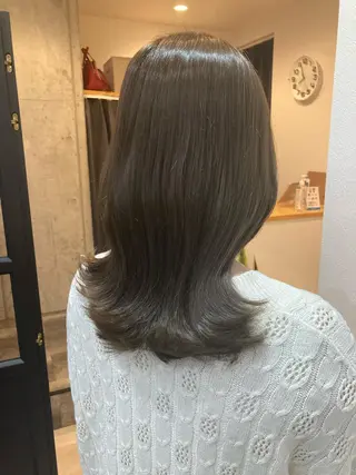 セミロング ✨色持ちの良い艶 カラー✨蟹江真世のヘアスタイル
