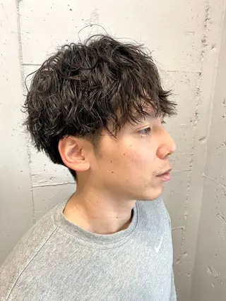 ミディアム パーマ 白髪ボカシカラー /骨格に合わせカットのヘアスタイル