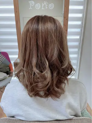 セミロング Pono ーポノーのヘアスタイル