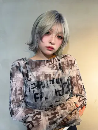 ブリーチ縮毛矯正 ／   DAIA🔥のヘアスタイル