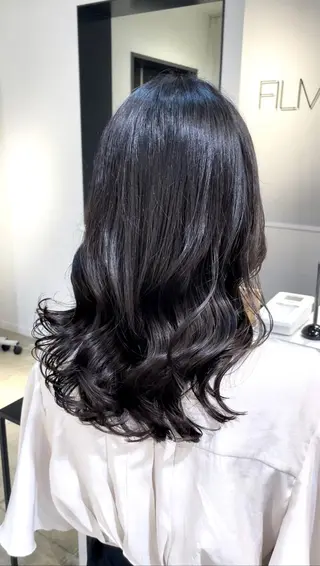 セミロング パーマ レイヤー/パーマ 透明感カラー倉持弘人のヘアスタイル