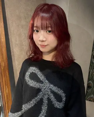 ミディアム カラー ravens デザインカラーのヘアスタイル