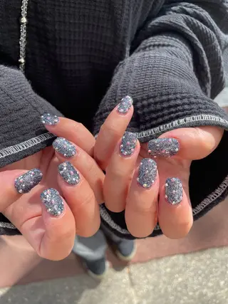 ネイル はばすみれ🎀ﾈｲﾙ 光ﾌｪｲｼｬﾙ ﾍｱのネイルデザイン