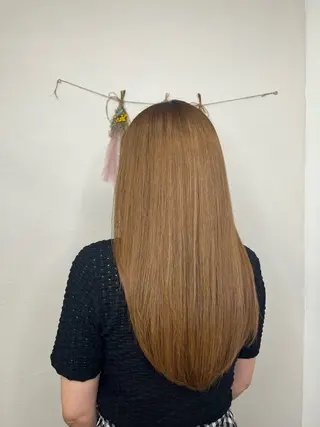 ロング カラー COCO .のヘアスタイル