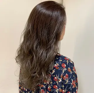 カラー 山口 莉奈のヘアスタイル
