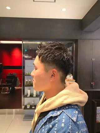 ショート メンズ 岡本 勇輝のヘアスタイル