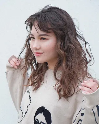 ミディアム 山崎 航のヘアスタイル