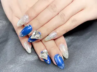 ネイル H3 Nail Tsuki🦋💙のネイルデザイン