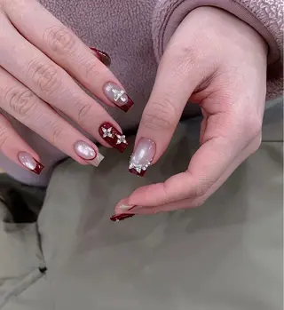 ネイル MQueen ネイルサロンのネイルデザイン