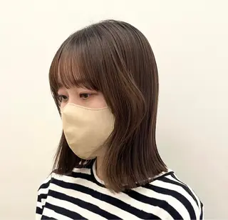 ミディアム 川上 莉歩のヘアスタイル