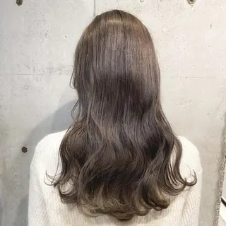 ミディアム カラー ヘアアレンジ ベージュ/ダブルカラ ー/新潟駅/青柳萌果のヘアスタイル