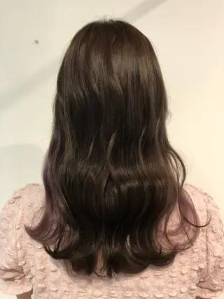ロング カラー トップ スタイリストのヘアスタイル