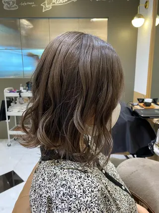 ミディアム 坂井 茅聖のヘアスタイル