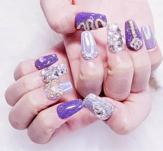 ネイル MoonNail ユリ🌸のネイルデザイン