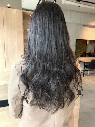 ロング カラー ヘアアレンジ yuka .のヘアスタイル