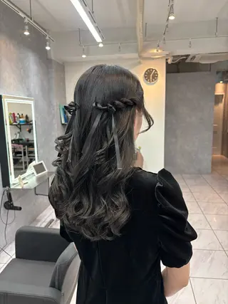 ロング ヘアアレンジ _WHITE 天神店 YUMEKA🐻のヘアスタイル