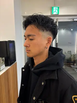 パーマ メンズ MEY HAIR CURLYS所属・ハードパーマ Rico💜のヘアスタイル