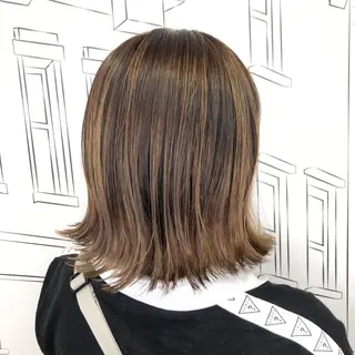 ミディアム カラー TOMOKA 艶髪/透明感カラーのヘアスタイル