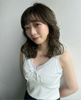 セミロング カラー 森田遥奈/透明感カラ ー/似合わせカットのヘアスタイル