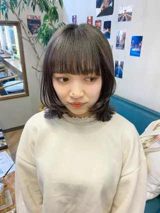 ミディアム デザインカラー/ボブ ブリーチカラー/ユリのヘアスタイル