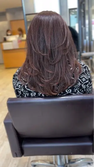 セミロング レイヤーカット TAIKIのヘアスタイル